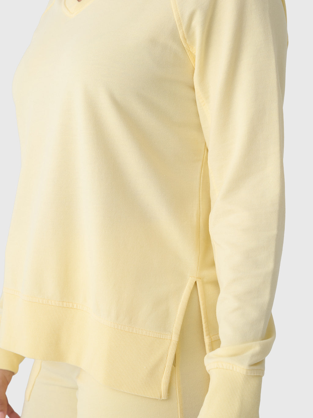 Z Supply Women's Weekender V-Neck Sweatshirt - Saint Bernard