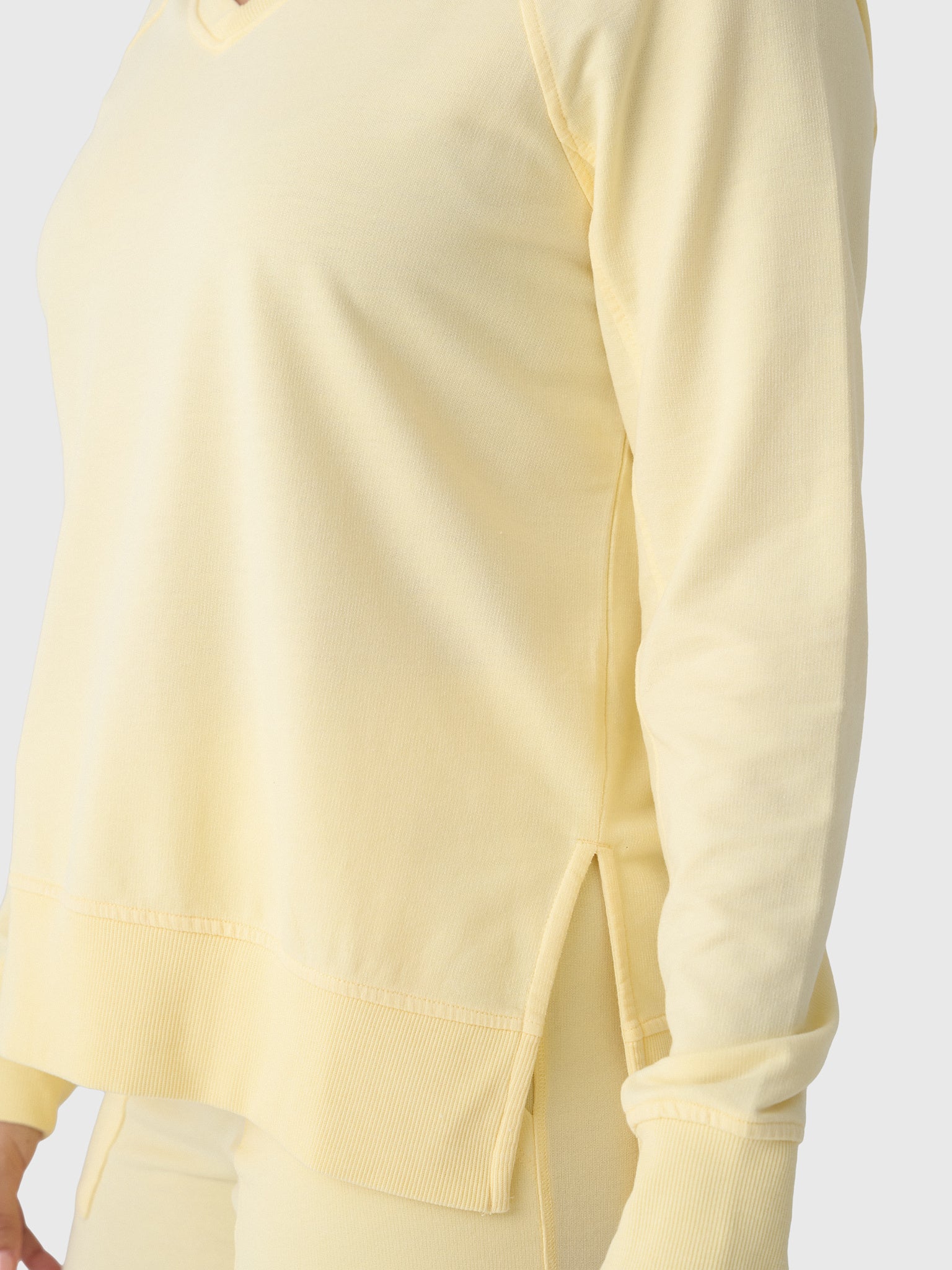 Z Supply Women's Weekender V-Neck Sweatshirt - Saint Bernard