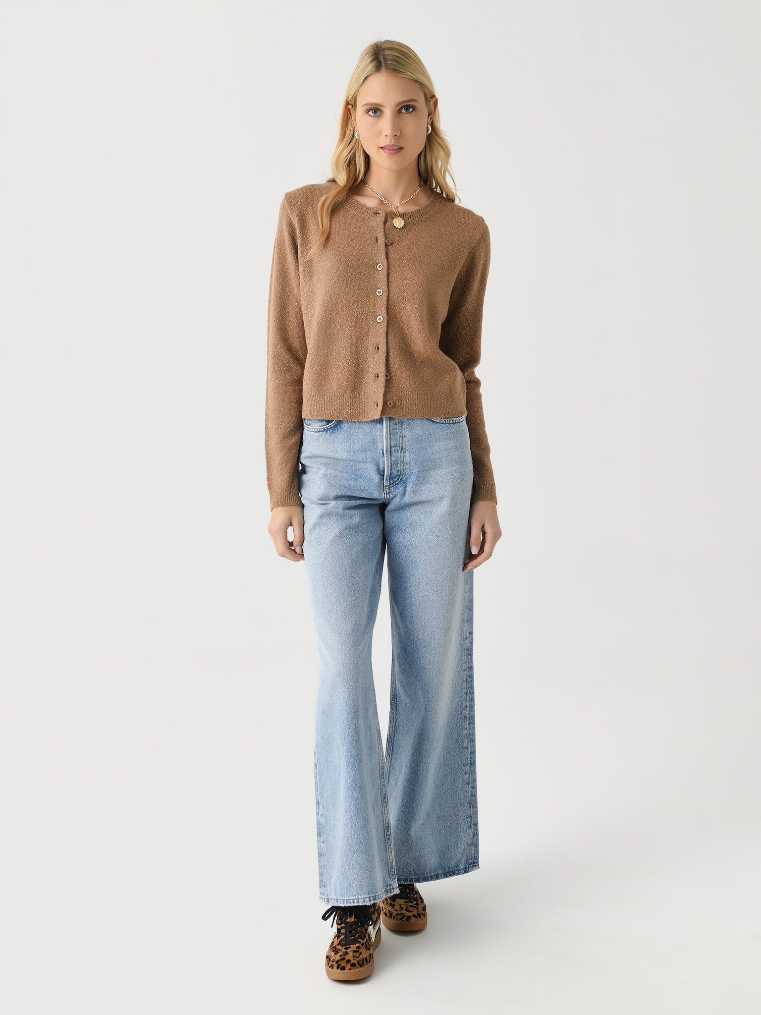 ZW244511xCAMPFIRE-alt1