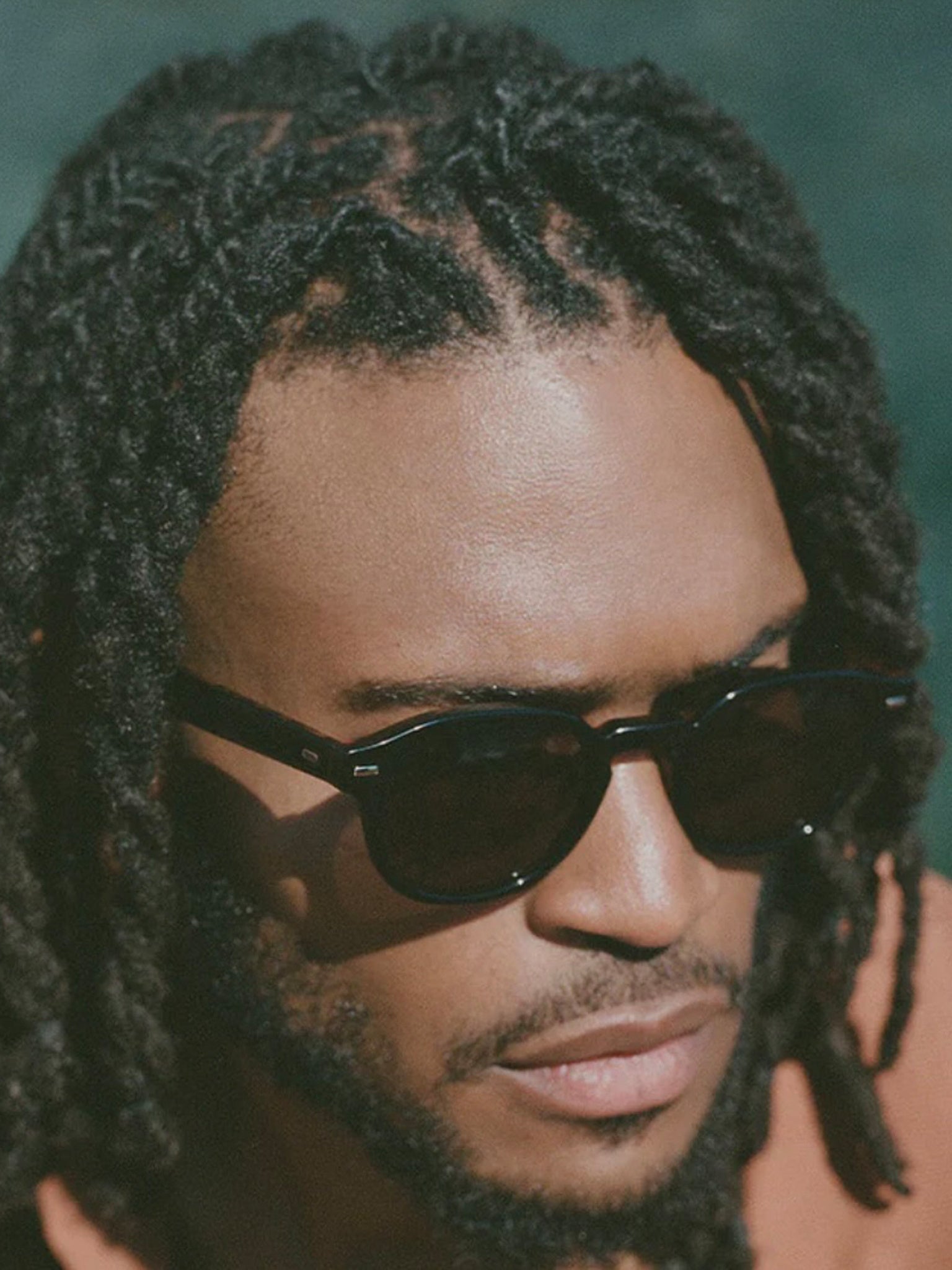 p447m-bcklesxBLACK-alt1