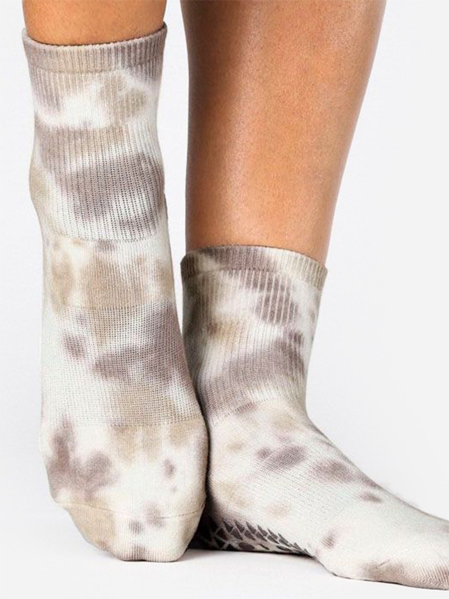 Pointe Studio Women's Jamie Ankle Grip Socks - Saint Bernard