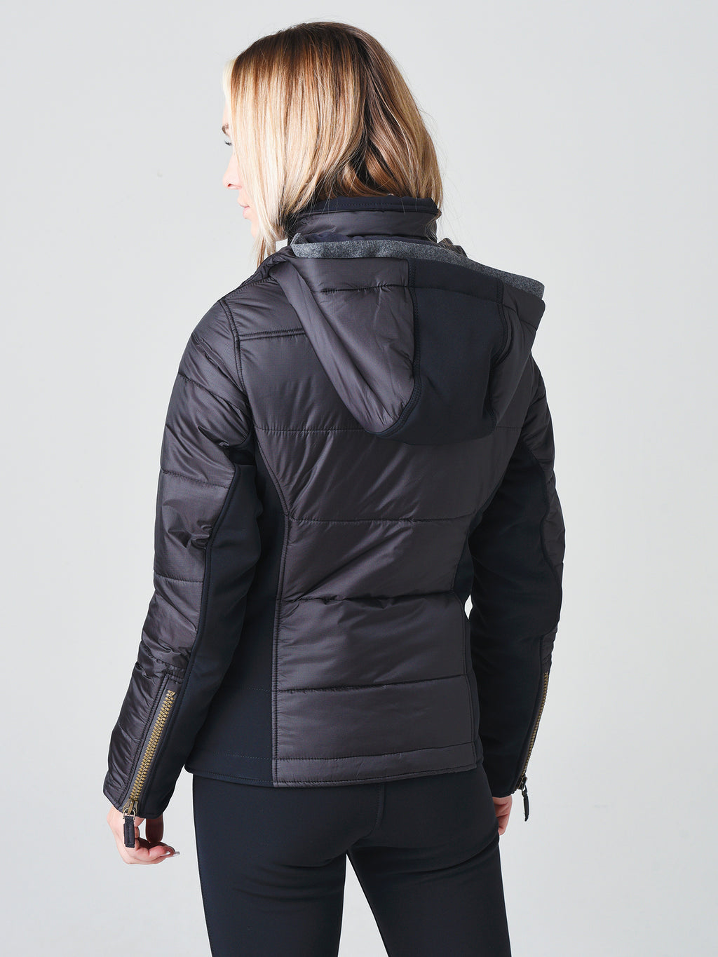 070556x01BLACK-alt3