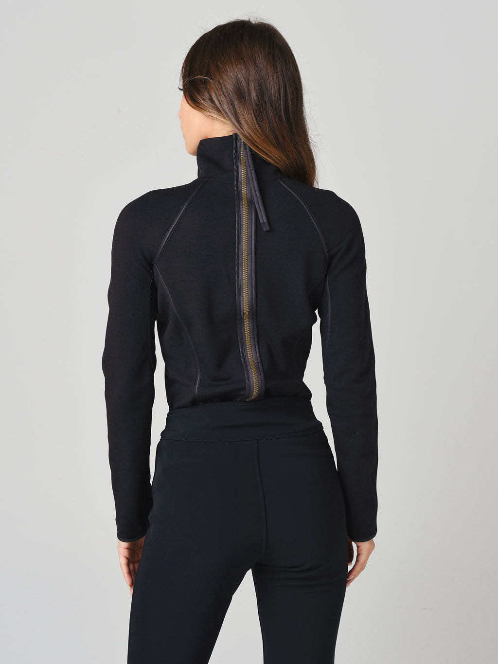 073448x01BLACK-alt3