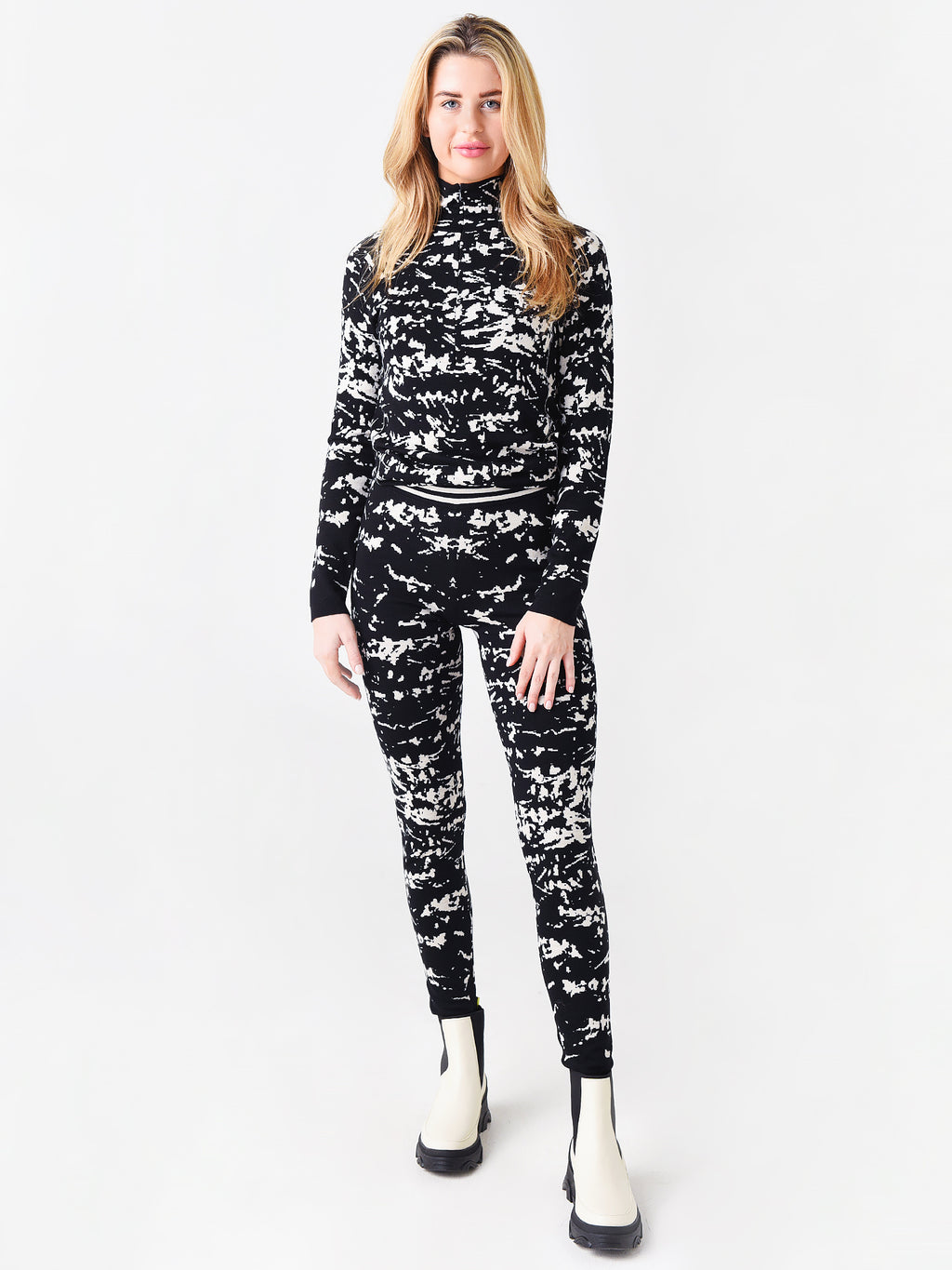 077560x01BLACK-alt1