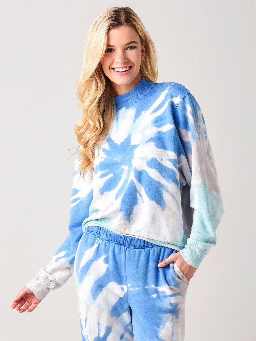Stateside Women's Tie-Dye Viscose Fleece Mock-Neck Sweatshirt - Saint Bernard