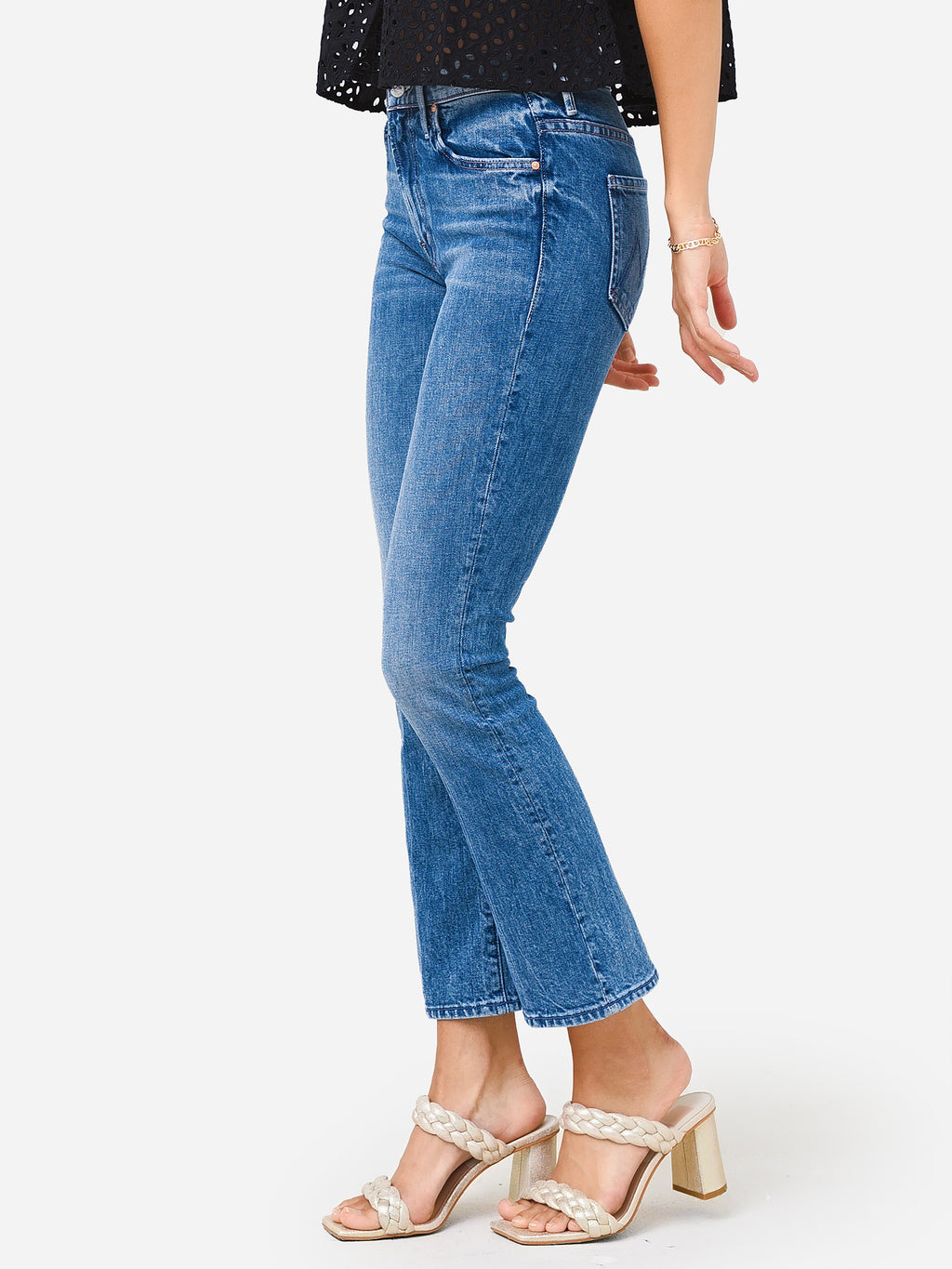 1327-259xDESTINATIONUNKNOWN-alt2