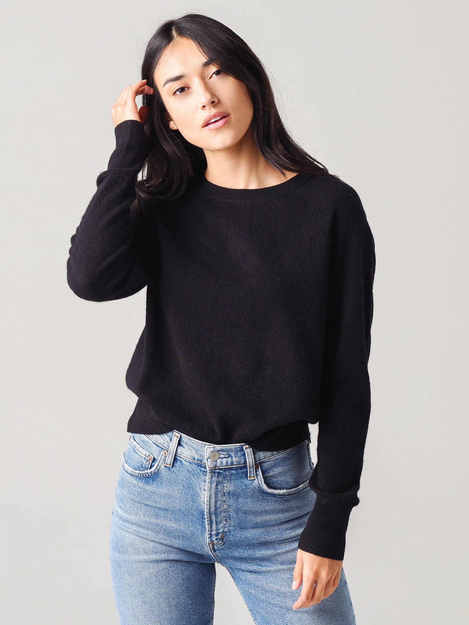 White + Warren Women's Cashmere Long Sleeve Essential Sweatshirt - Saint Bernard