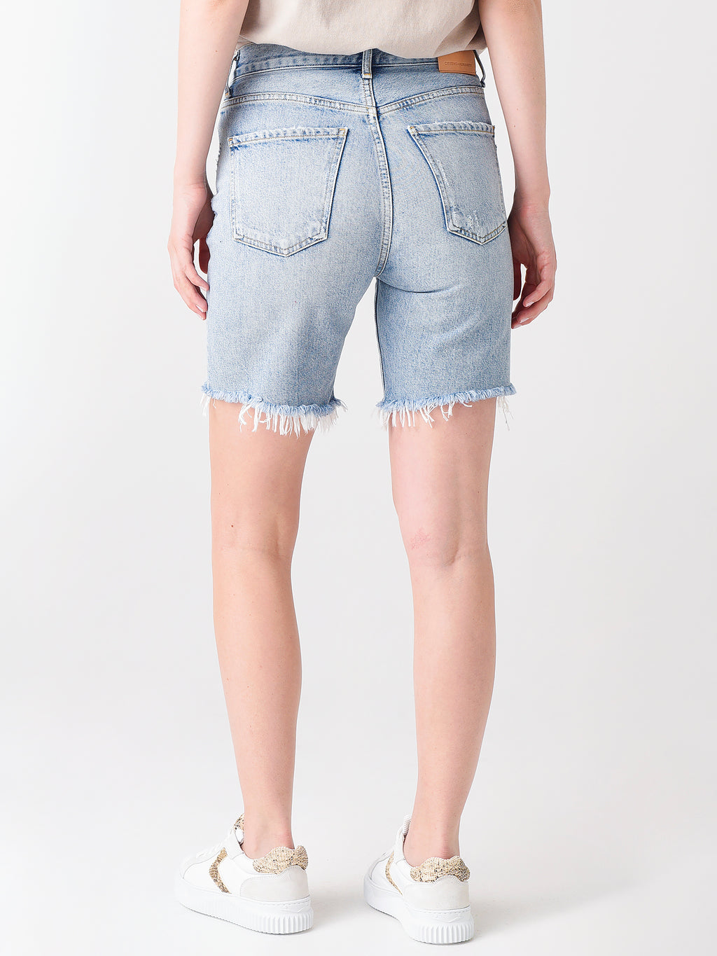 1942-837xSUMMERSHOWER-alt3