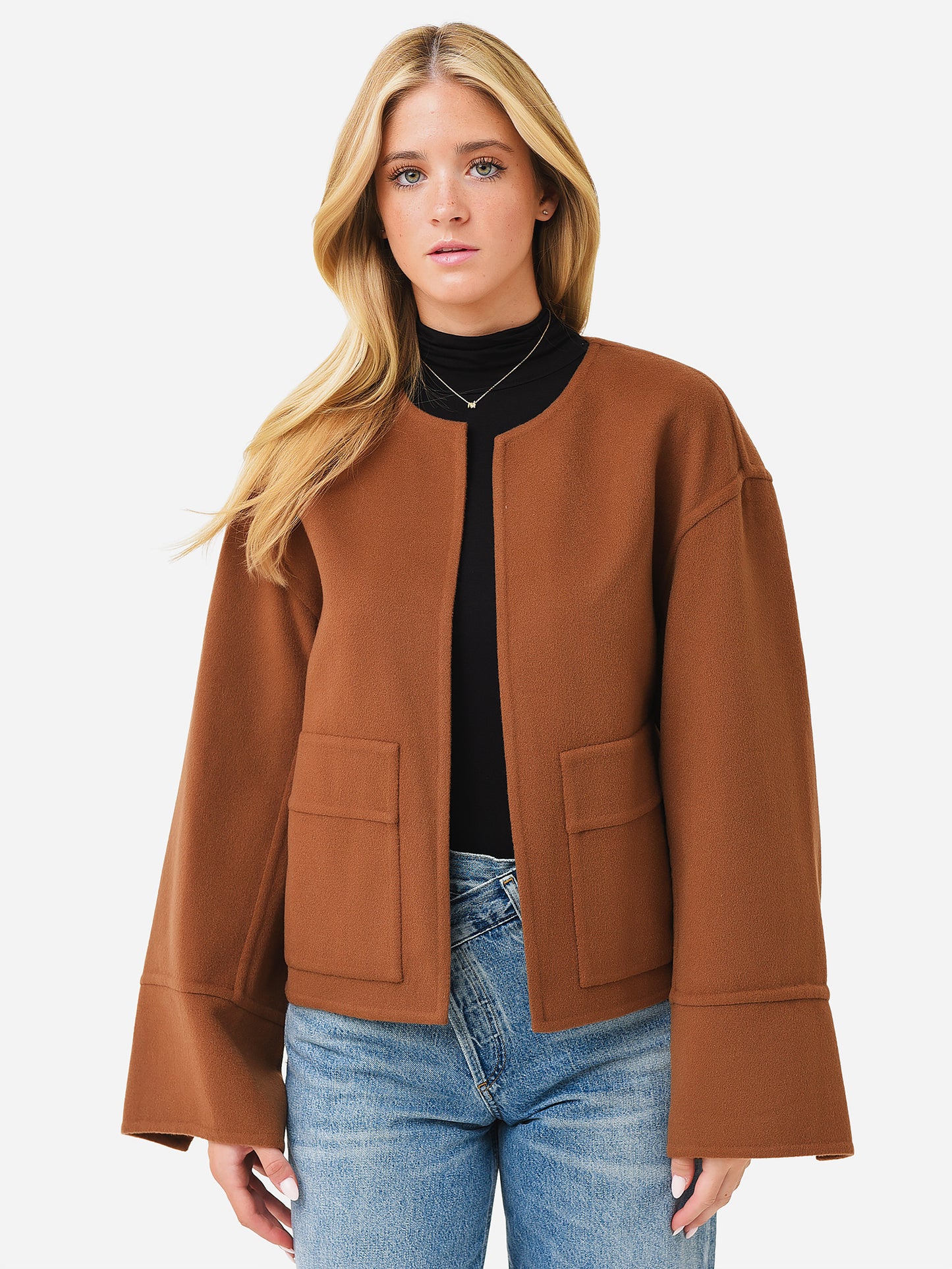 1JAKT00609xSEPIA-alt1