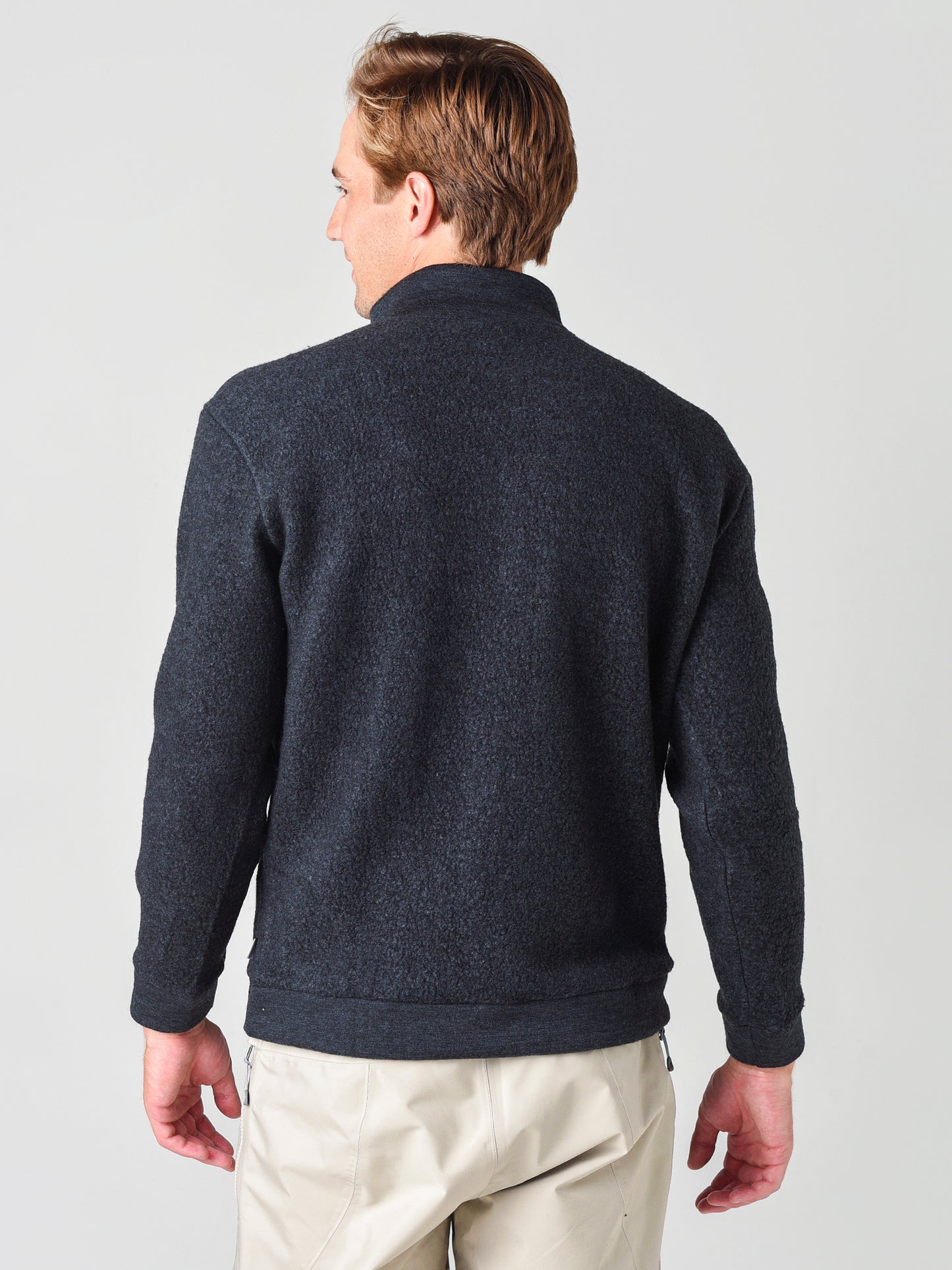 220234xTRUEBLACK-alt2