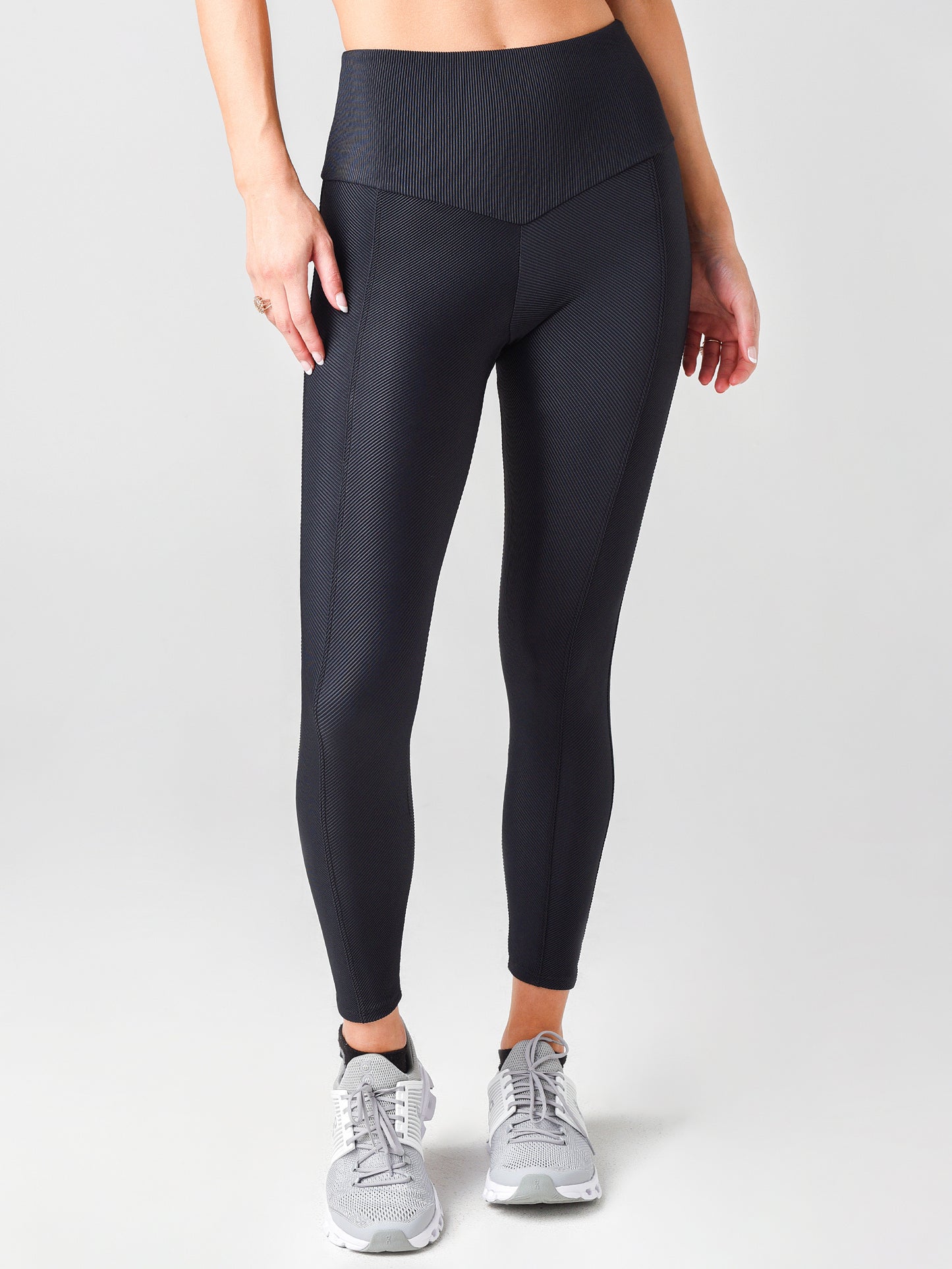 Onzie Women's Sweetheart Midi Legging - Saint Bernard