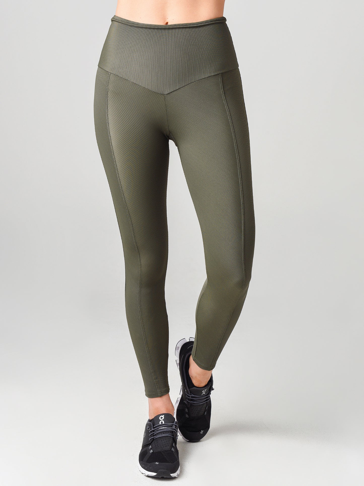 Onzie Women's Sweetheart Midi Legging - Saint Bernard