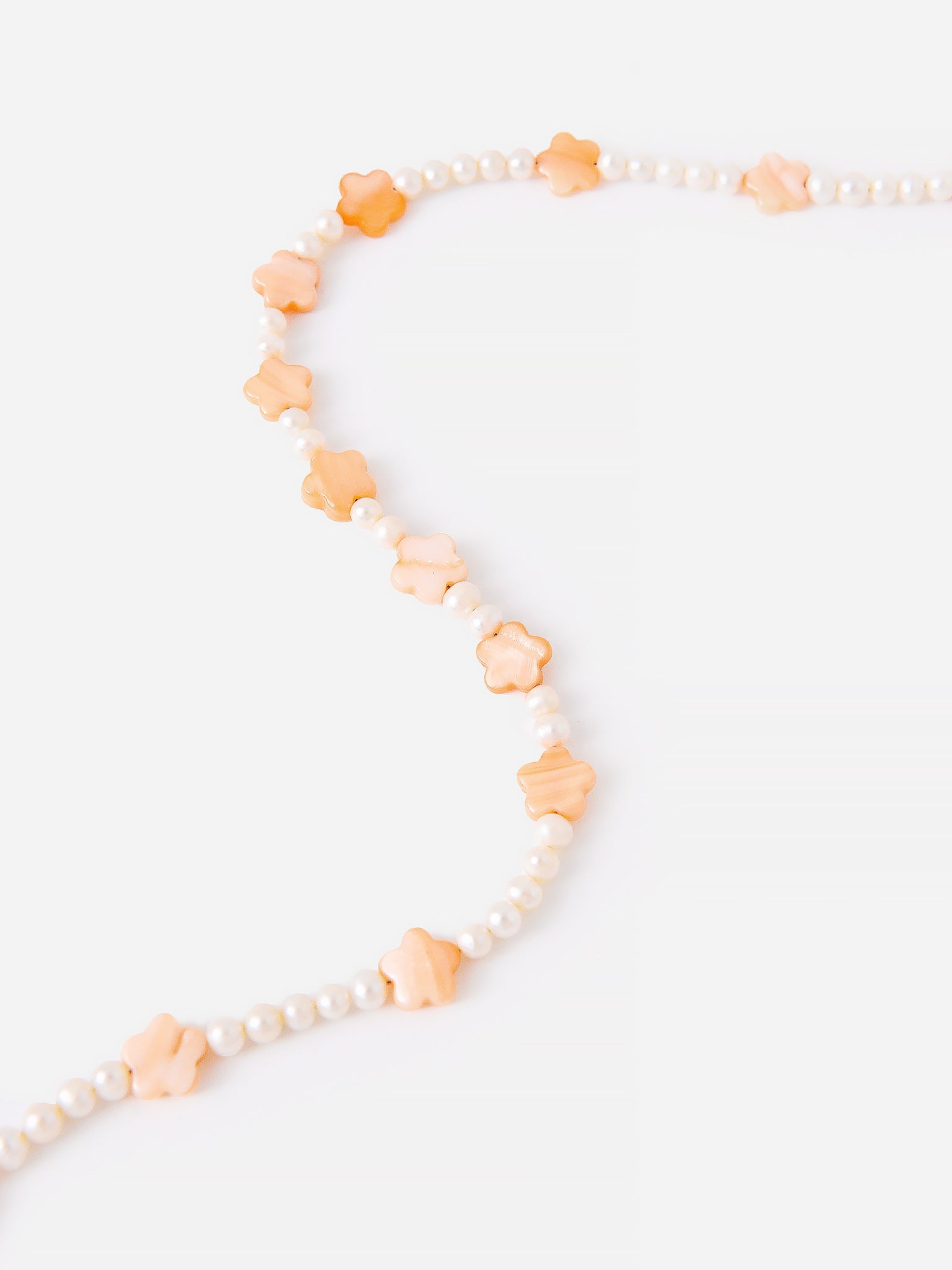 Cloverpost Women's Avenue Flower Necklace - Saint Bernard