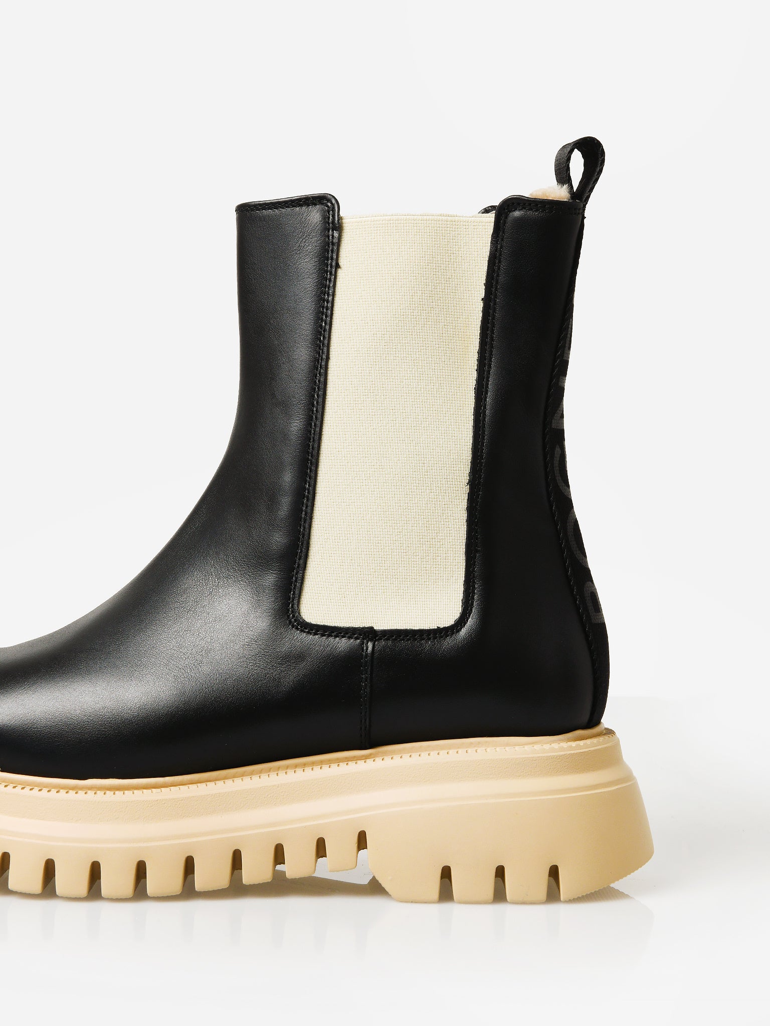 22242570x130BLACKBEIGE-alt4