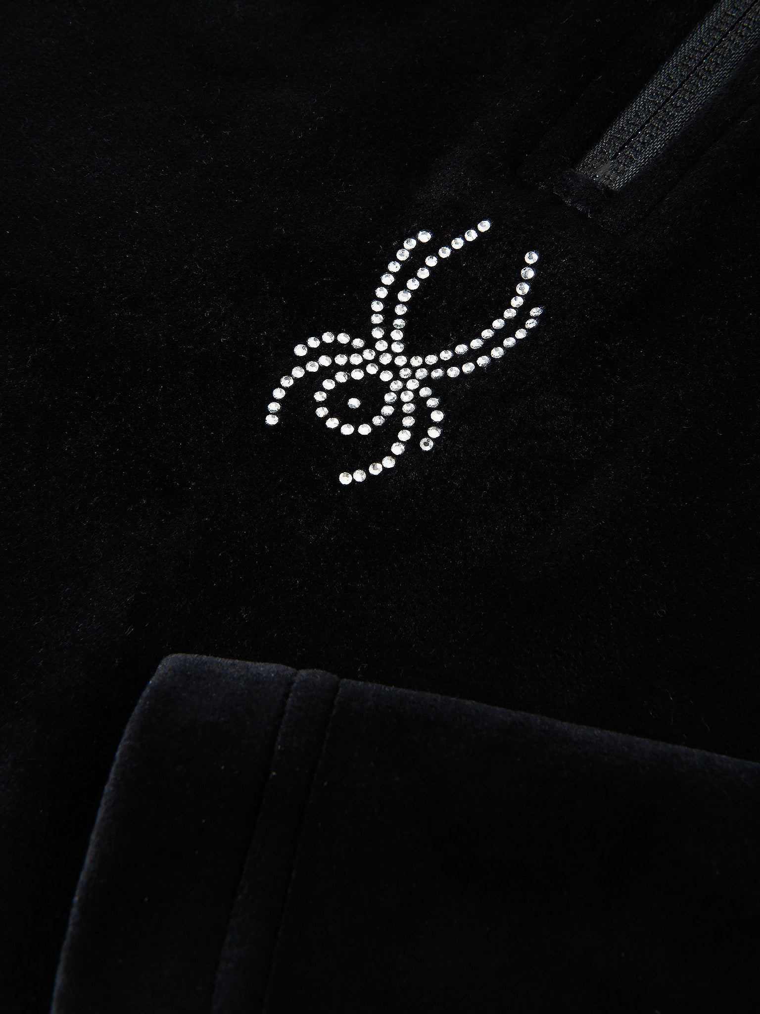 226008x001BLACK-alt1
