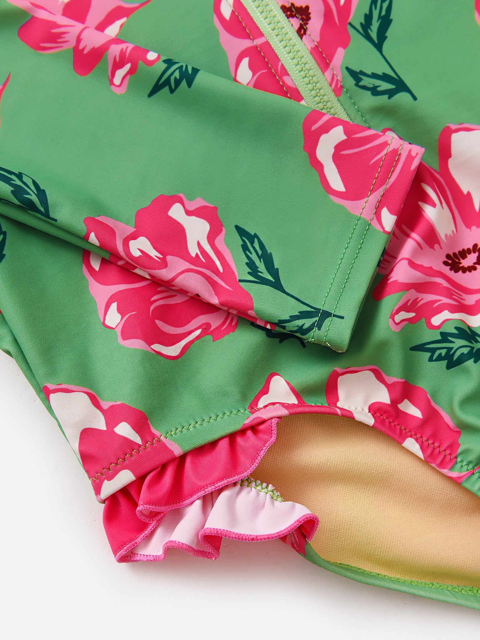 22SPCS122xPEPPERMINTOVERSIZEDFLORAL-alt1