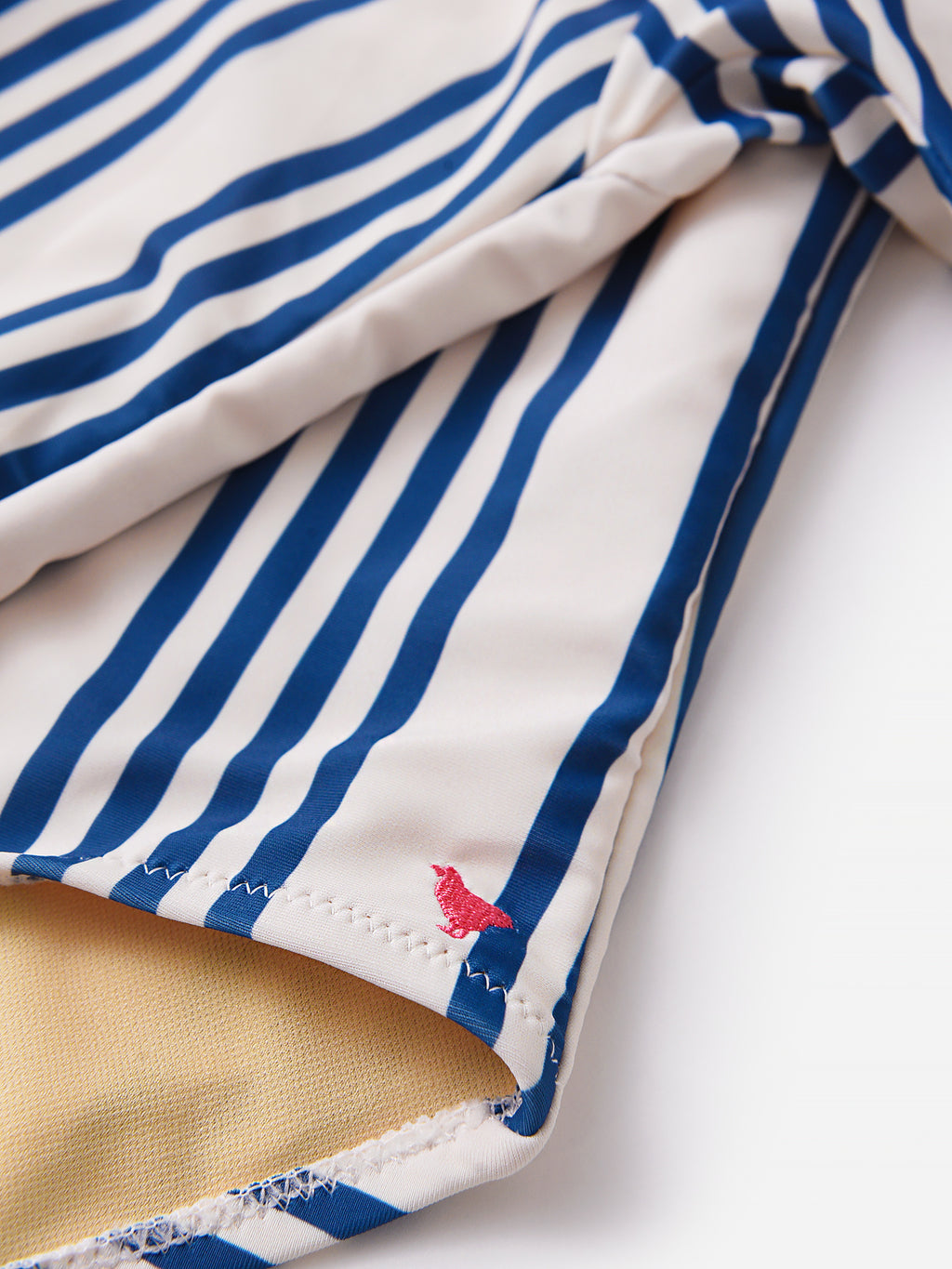 22SPCS131xANTIQUEWHITENAVYCOLUMNSTRIPE-alt2