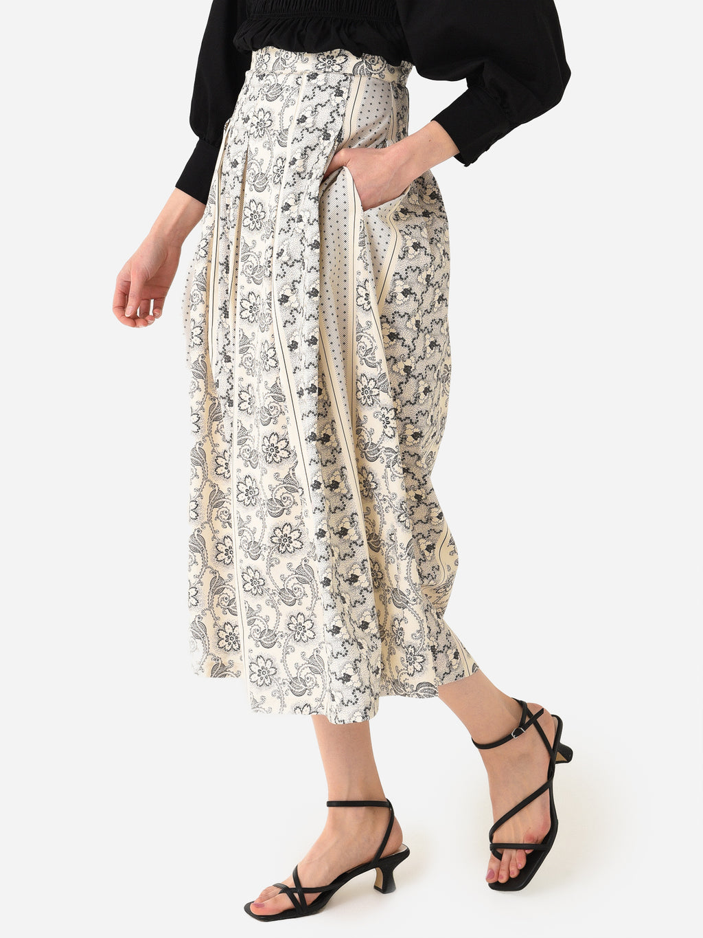 23SPSK4xCREAMFLORALSTRIPE-alt2