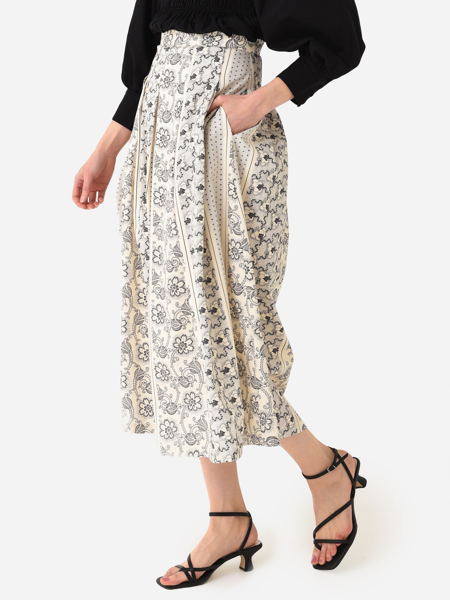 23SPSK4xCREAMFLORALSTRIPE-alt2