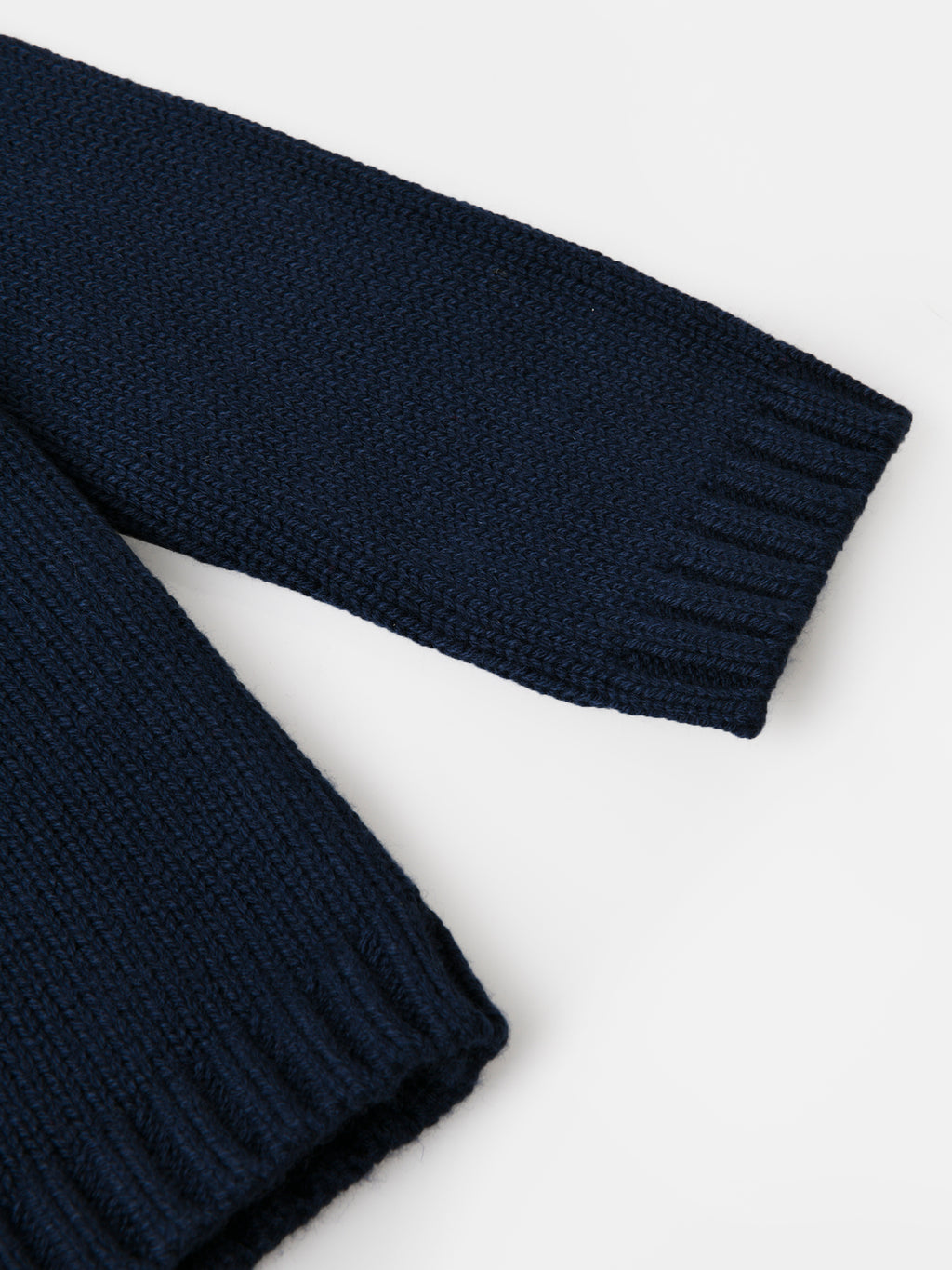 2E0104xBLUERIBBON-alt2