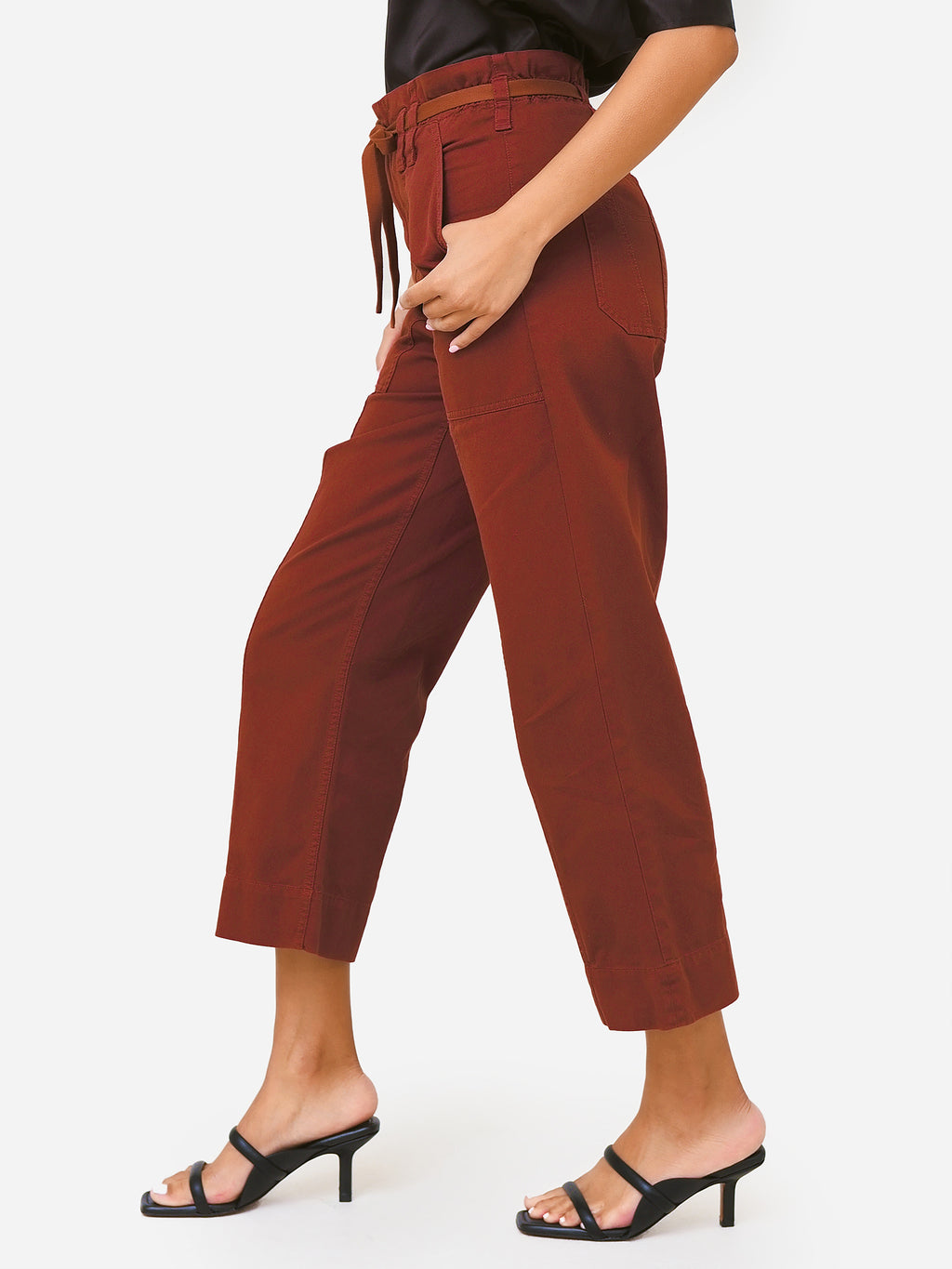 2PANT00727xHENNA-alt2