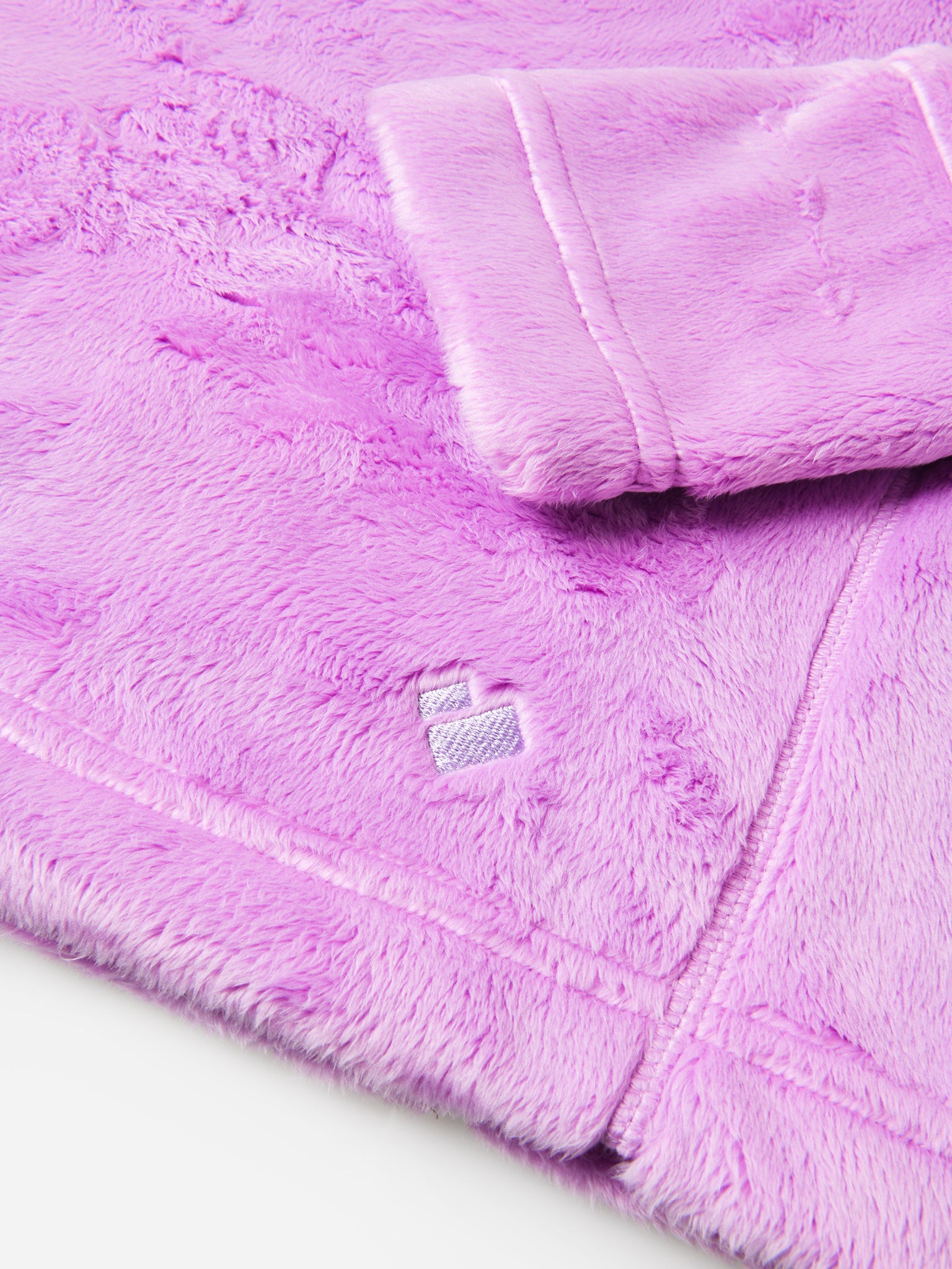 37000xFAIRYTALE-alt1