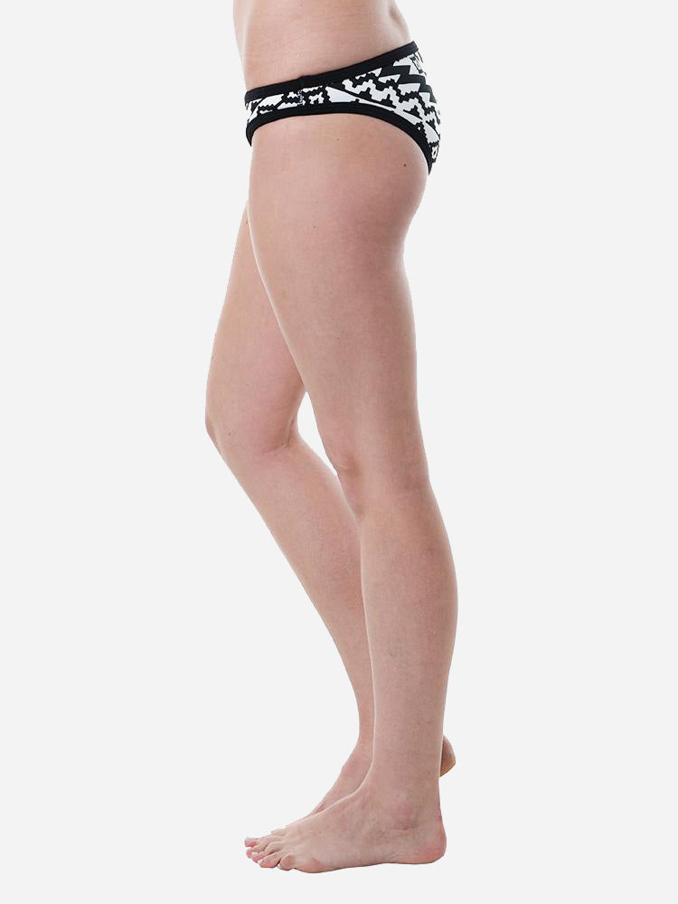 40309-221xBLACKWHITE-alt2