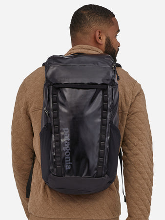 patagonia black hole 32l amazon Mini MLC 30L Smolder Blue/Forge Grey Patagonias Black Hole Pack 32L offers clever organisation and reliable comfort Patagonia Black Hole Pack 32L