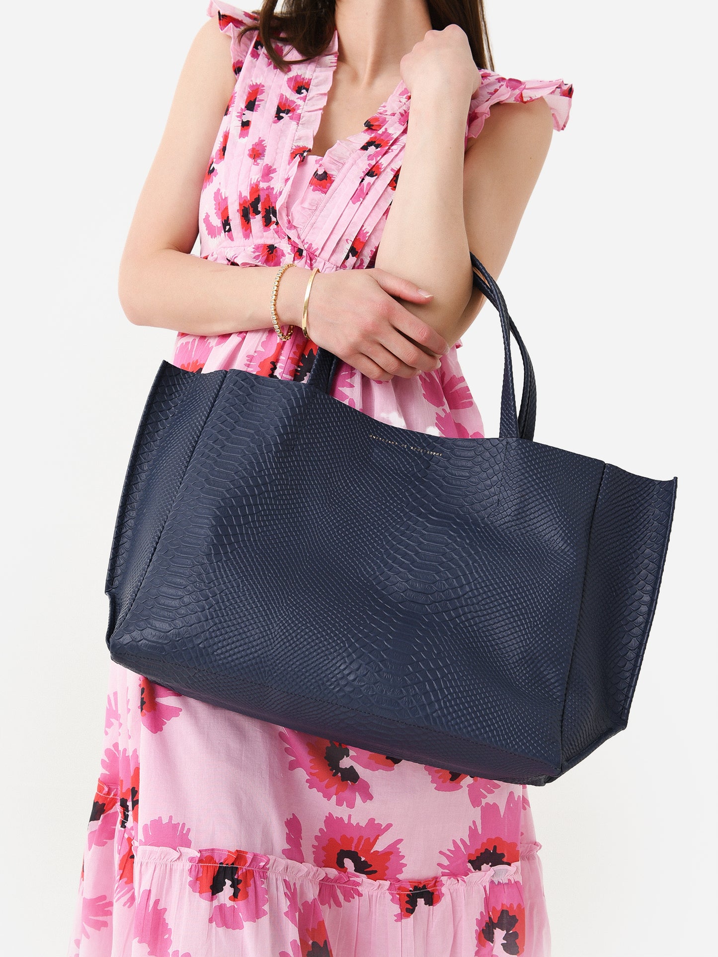 Ampersand As Apostrophe Sideways Tote Bag - Saint Bernard