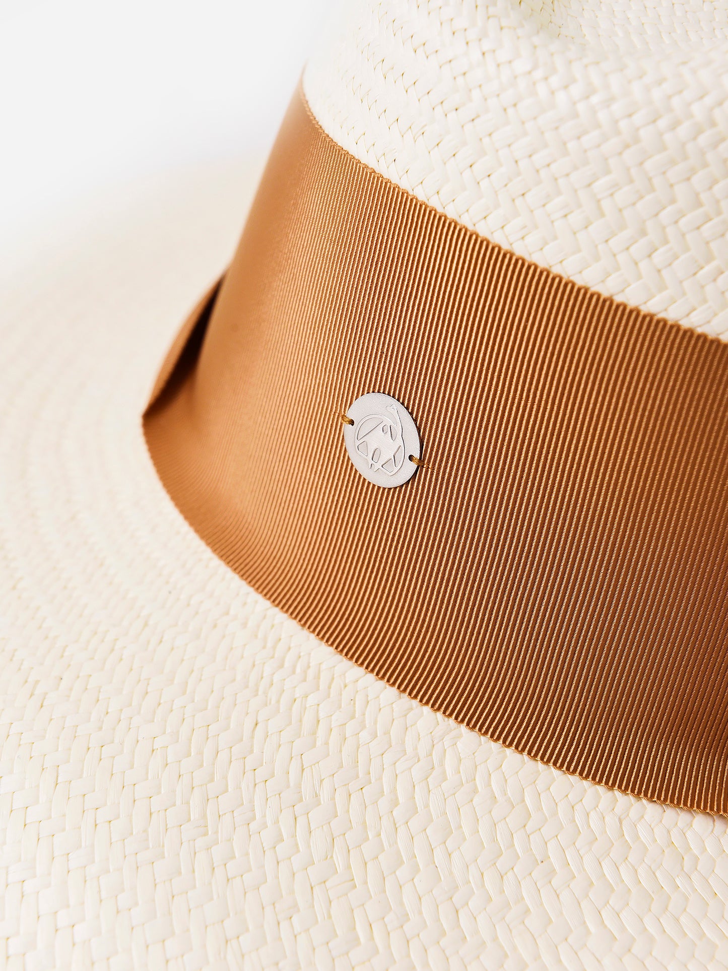 5049AxWHITEBONECARAMEL-alt2