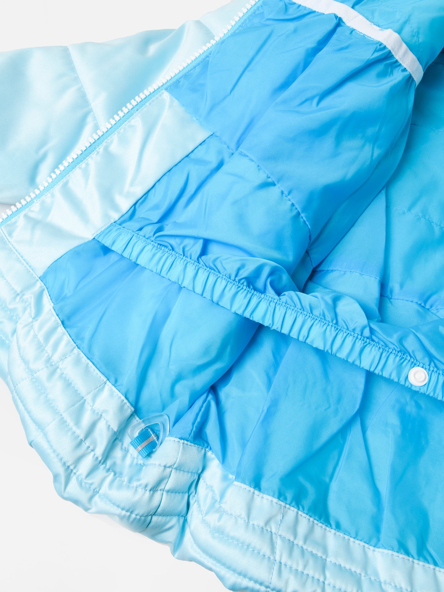 51083xMAKINGWAVES-alt4