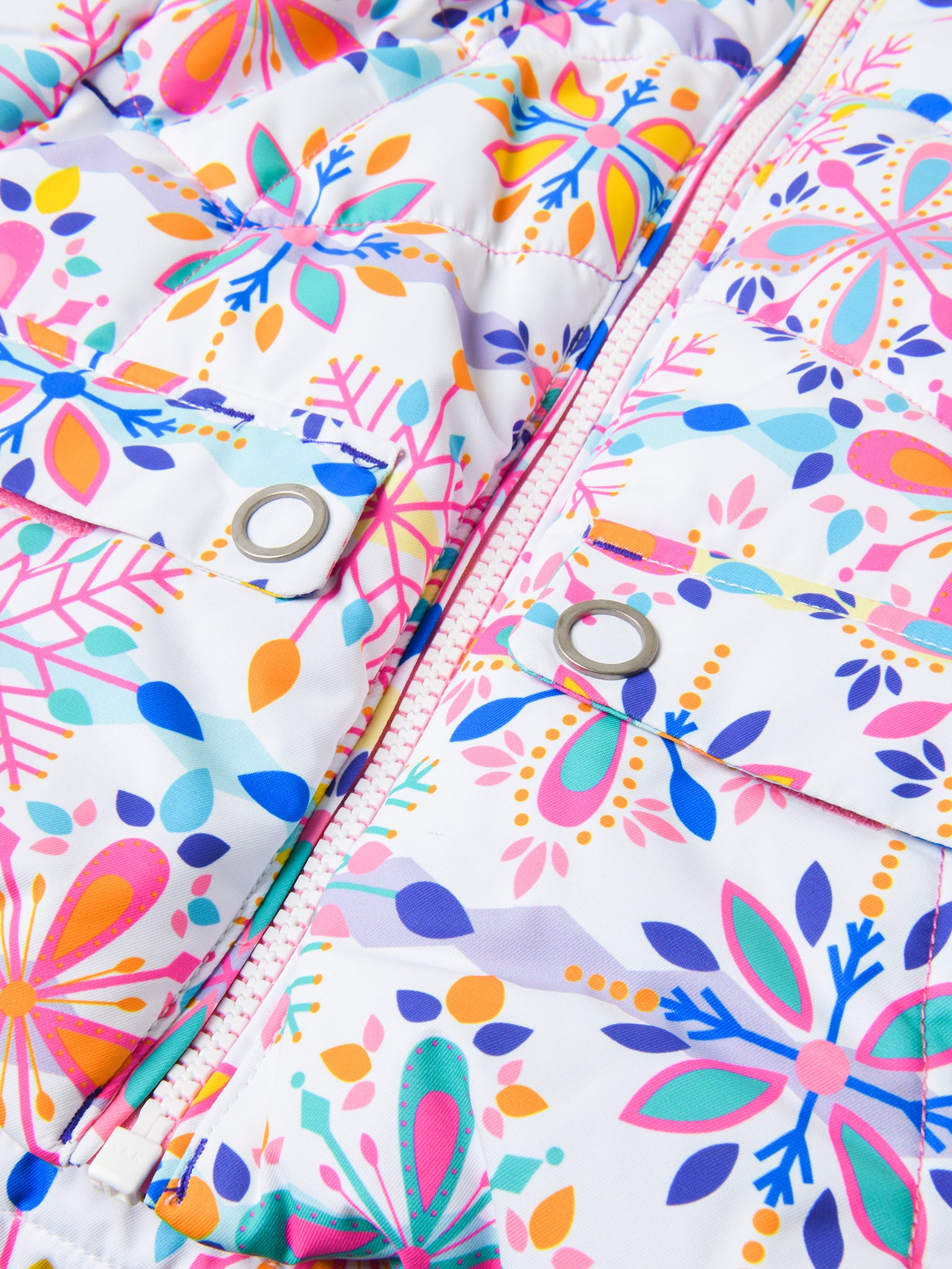 51083xWHITESNOWFLAKES-alt2