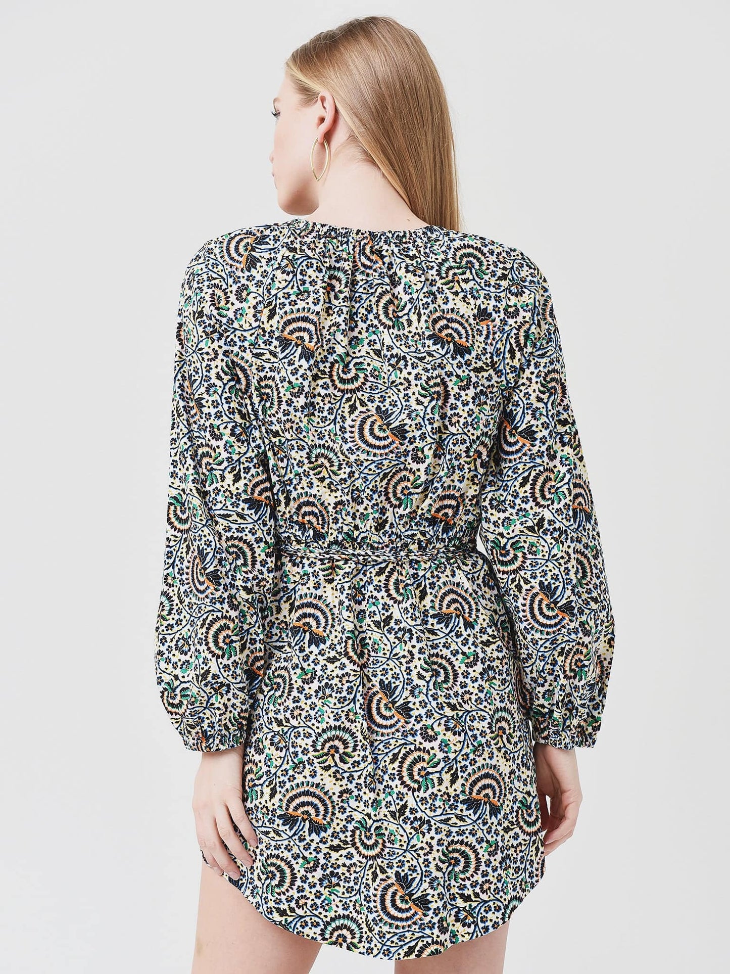 6DRES01418xWHITEMULTI-alt1