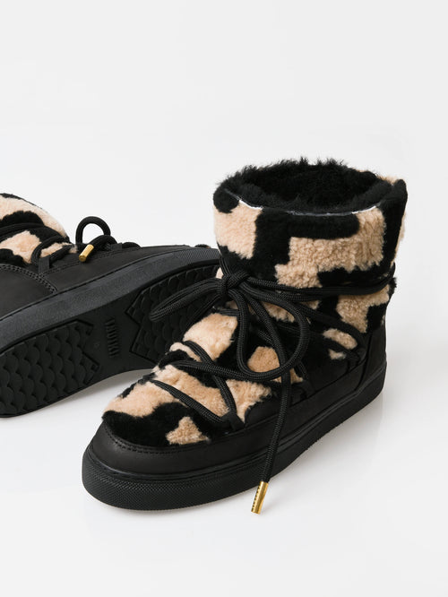 Inuikii Women's Shearling Zig Zag Boot