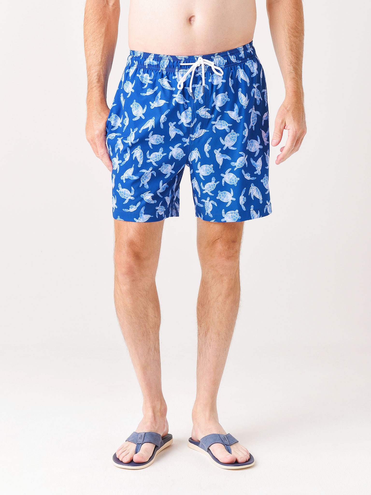 Southern Tide Men's Cocotex Sea Turtles Swim Trunk - Saint Bernard
