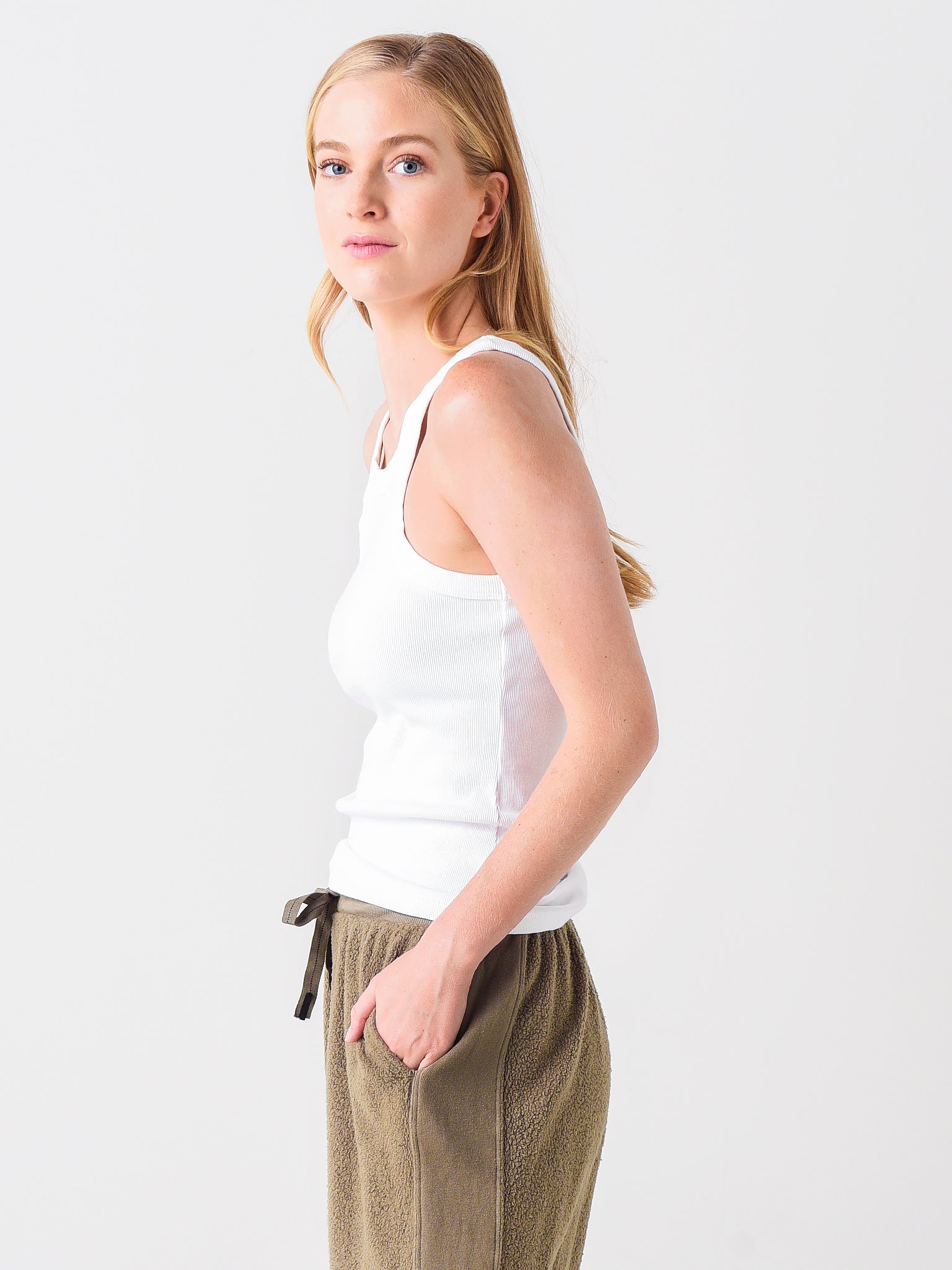 8103-988xBRIGHTWHITE-alt2