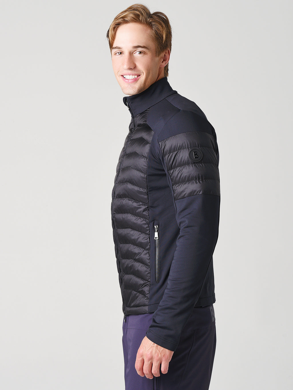 81435097xBLACK026-alt2