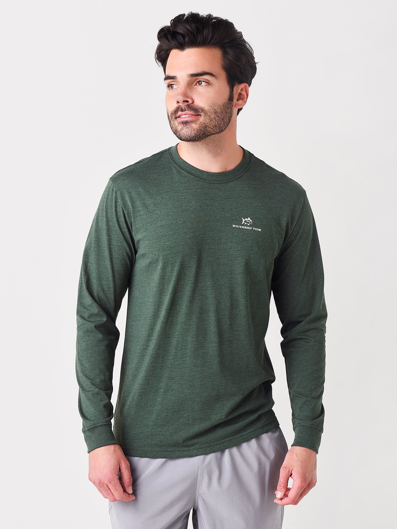 Southern Tide Men's Early Morning Hunting Tee - Saint Bernard