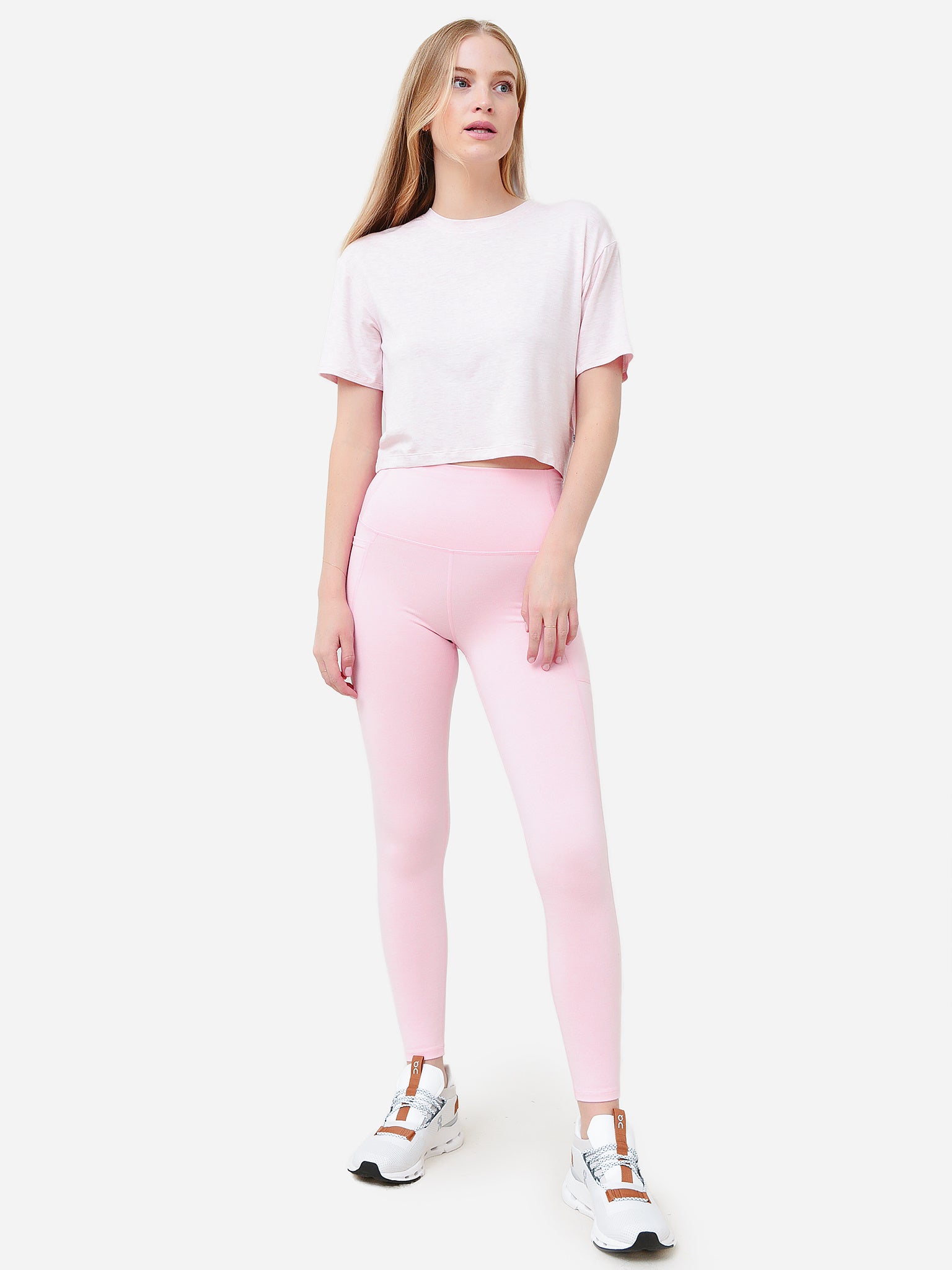 ABT027xGAMEPOINTPINK-alt1