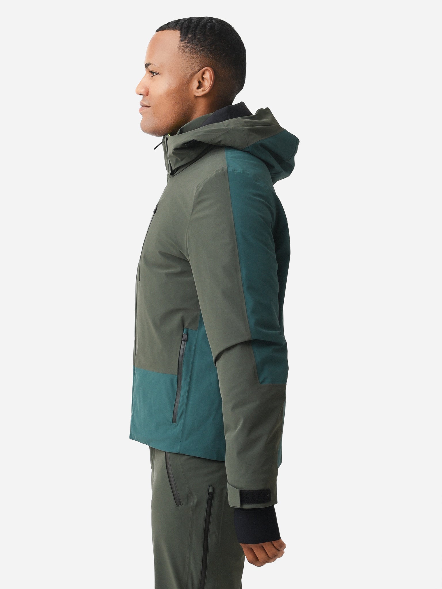 AM400241AxRADIUMGREENMULTI-alt2