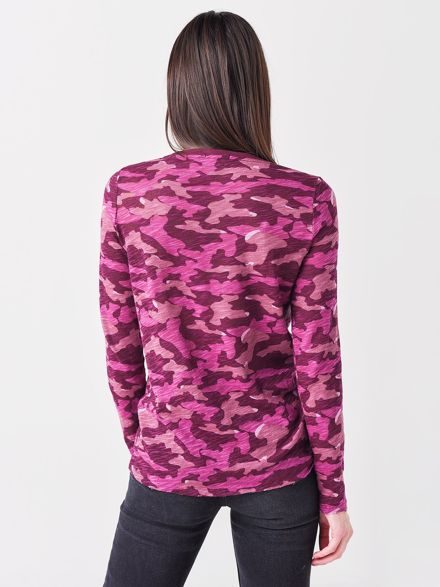 AW1047-FK69xPORTABSTRACTCAMO-alt3