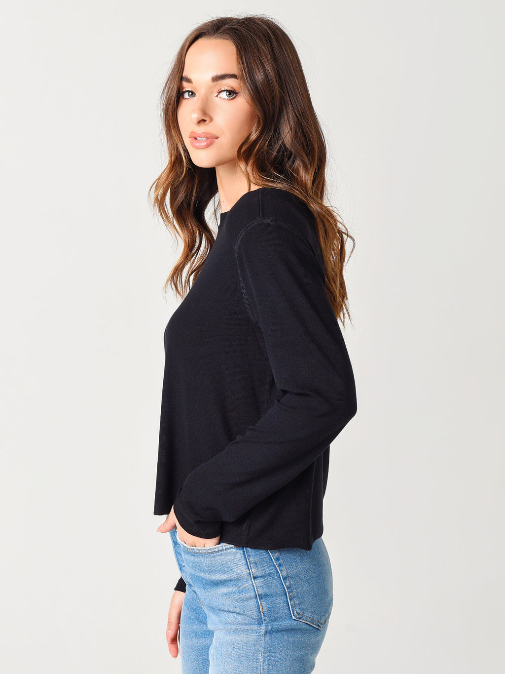 AW1353-ECxBLACK-alt1