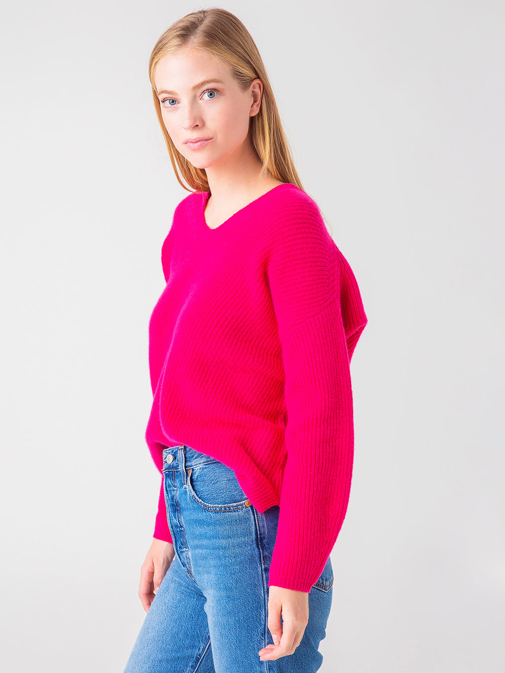 AW21-049xFUSCHIAPINK-alt2