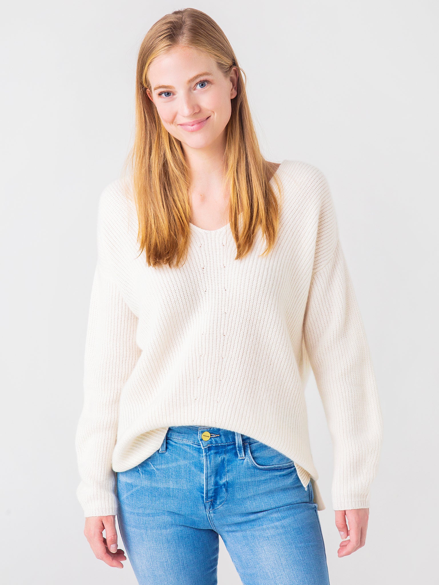 Van Kukil Women's Kavya V Neck Rib Weave - Saint Bernard