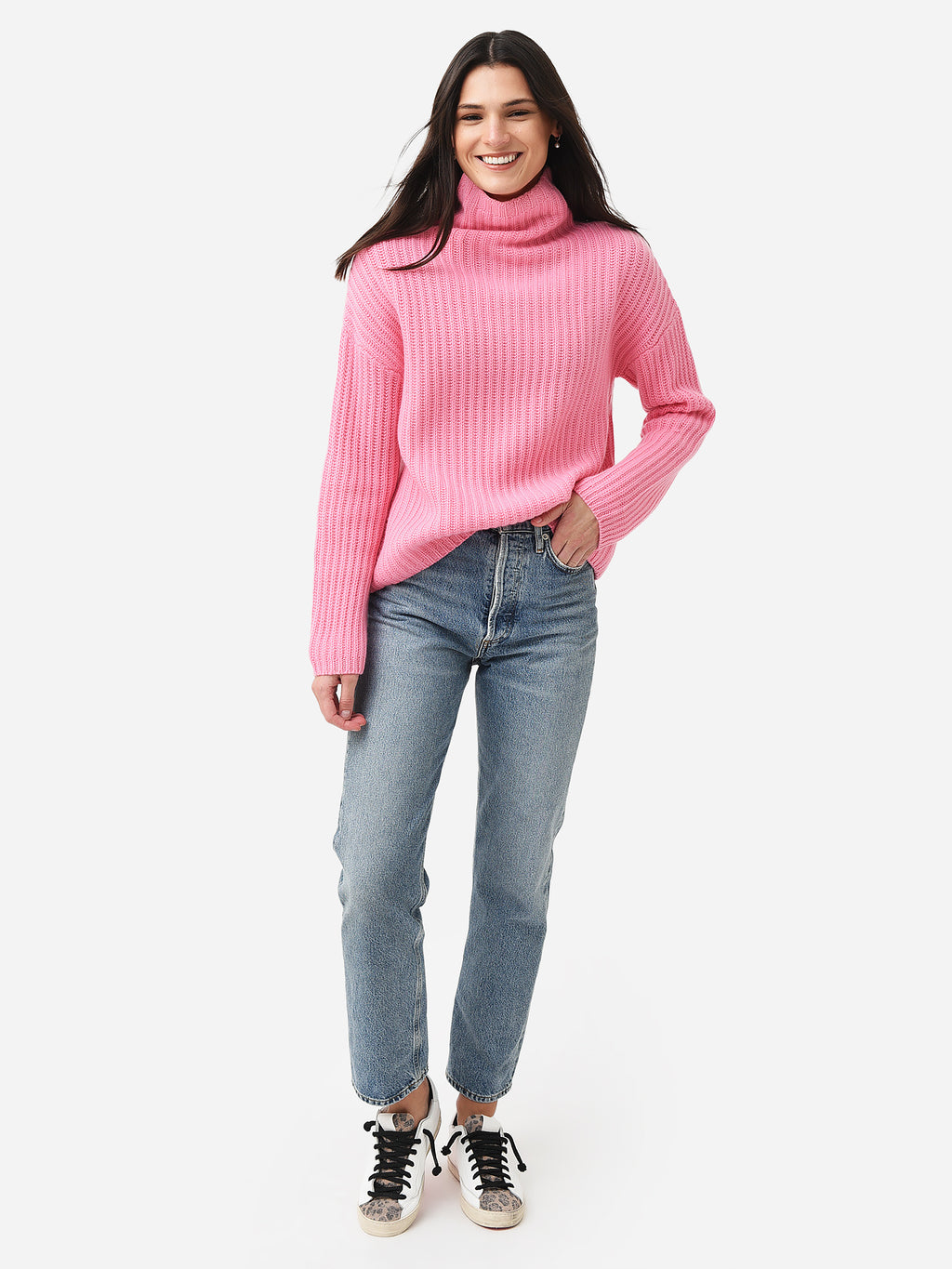 AW22-058xNUNCHAI-alt1