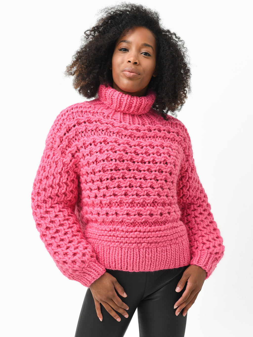 AW22_AMCK22012xHOTPINK-alt2
