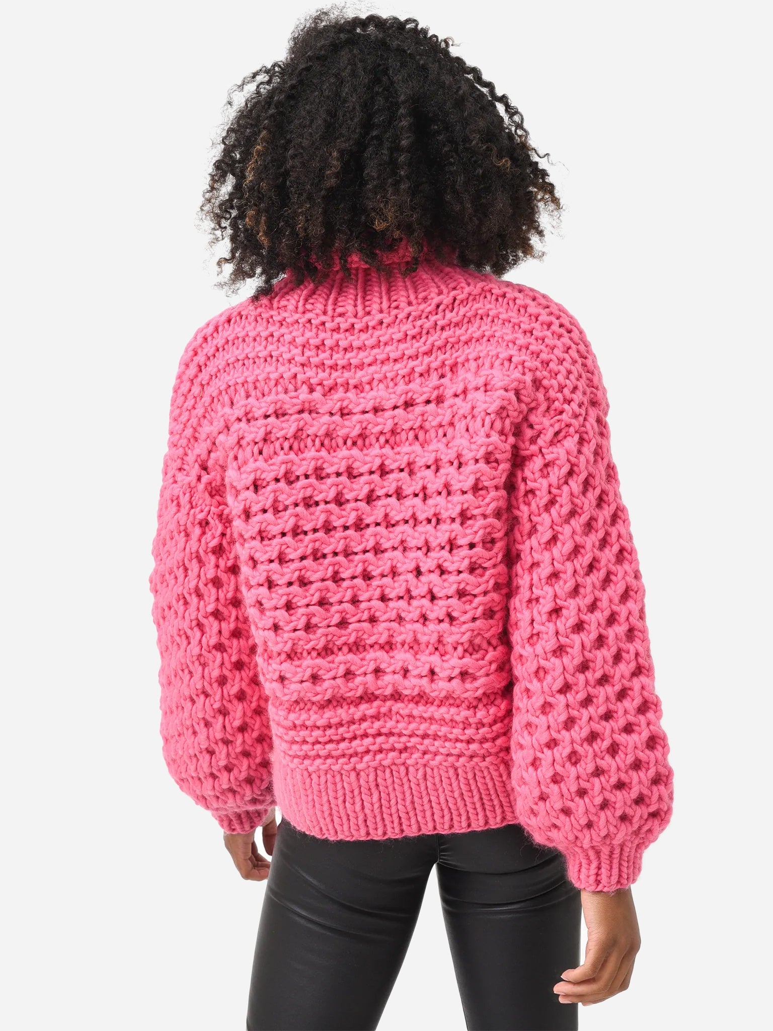 AW22_AMCK22012xHOTPINK-alt5