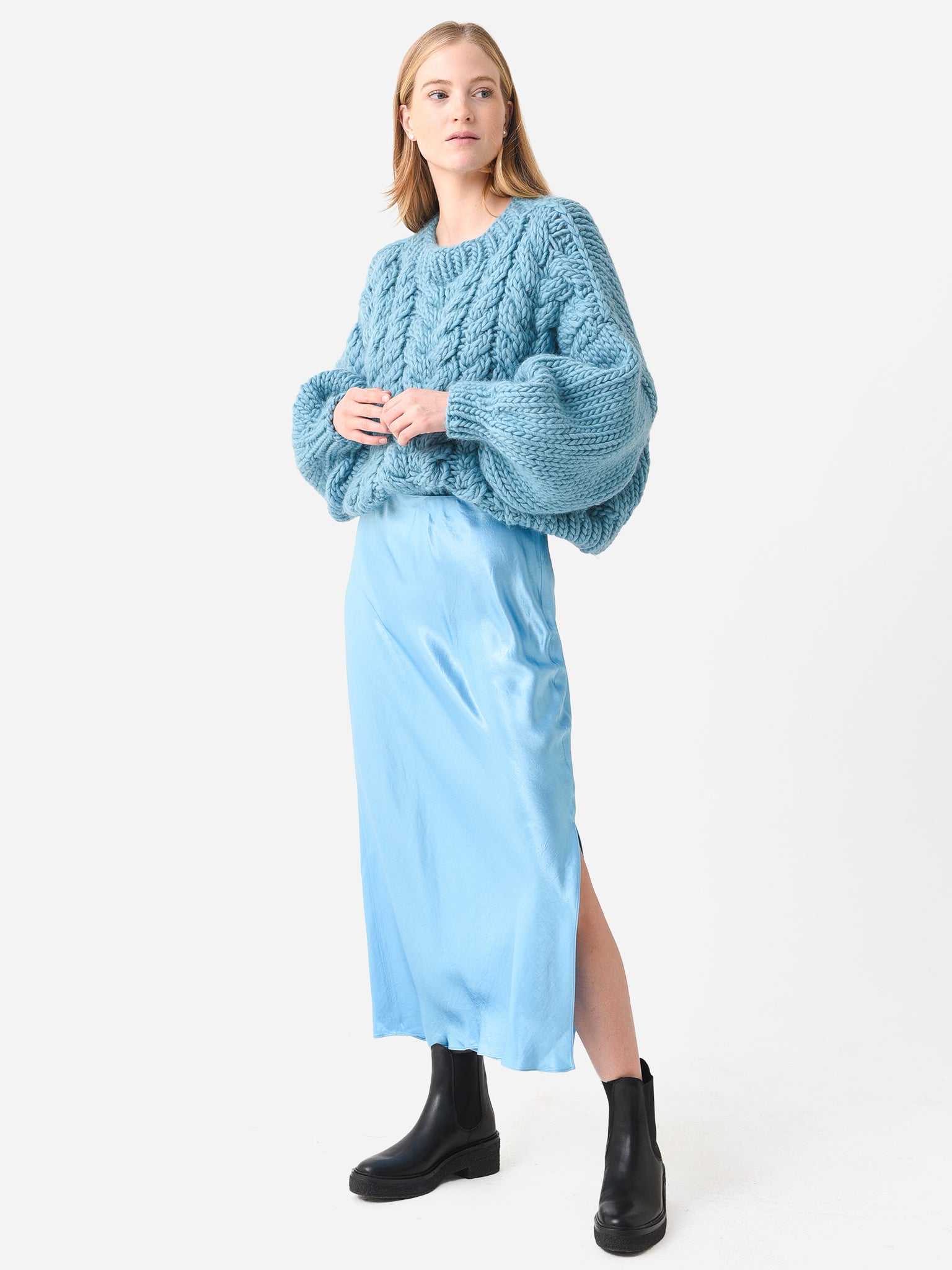 AW22_AMCK22033xCAMEOBLUE-alt2