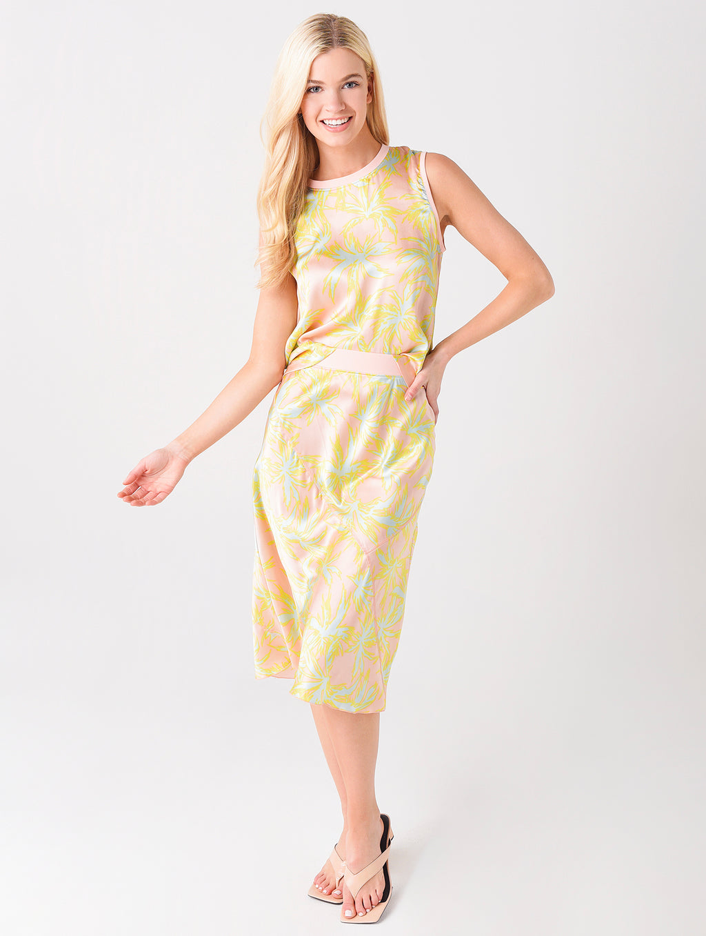 AW9800-BD32xABSTRACTPALMPRINT-alt1