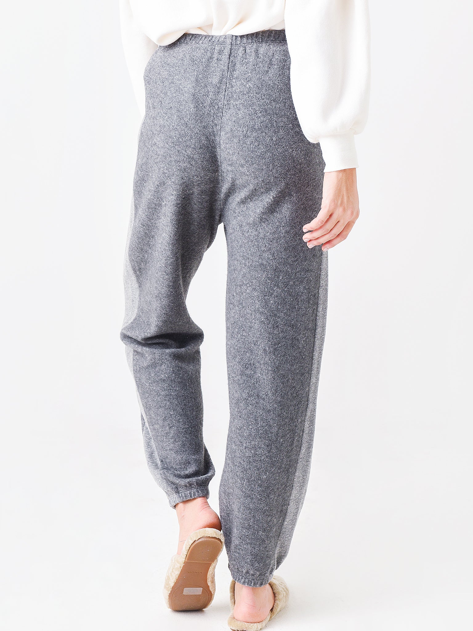 BELLE05xHEATHERGREY-alt1